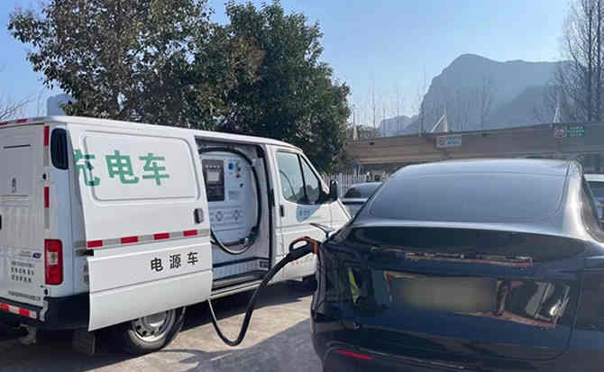垦利区汽车搭电