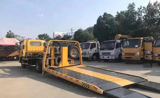垦利区汽车中途维修案例